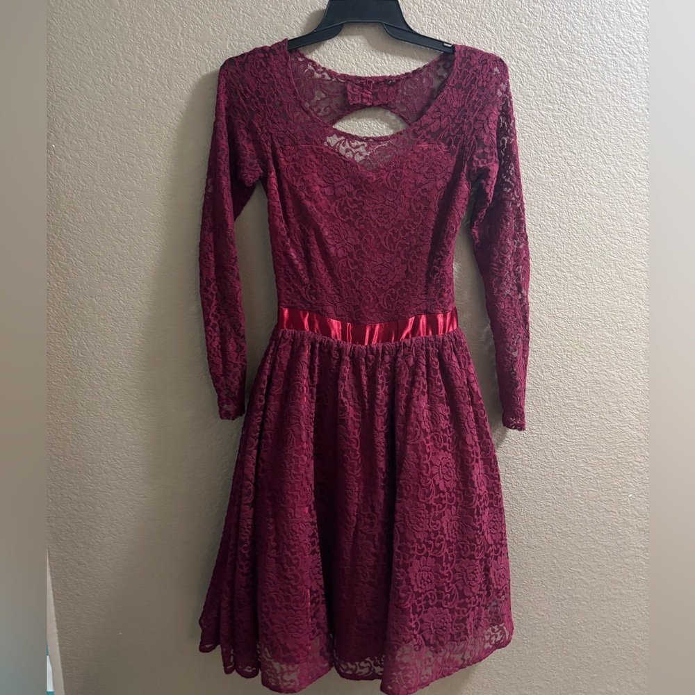 Elegant Burgundy Lace Dress
